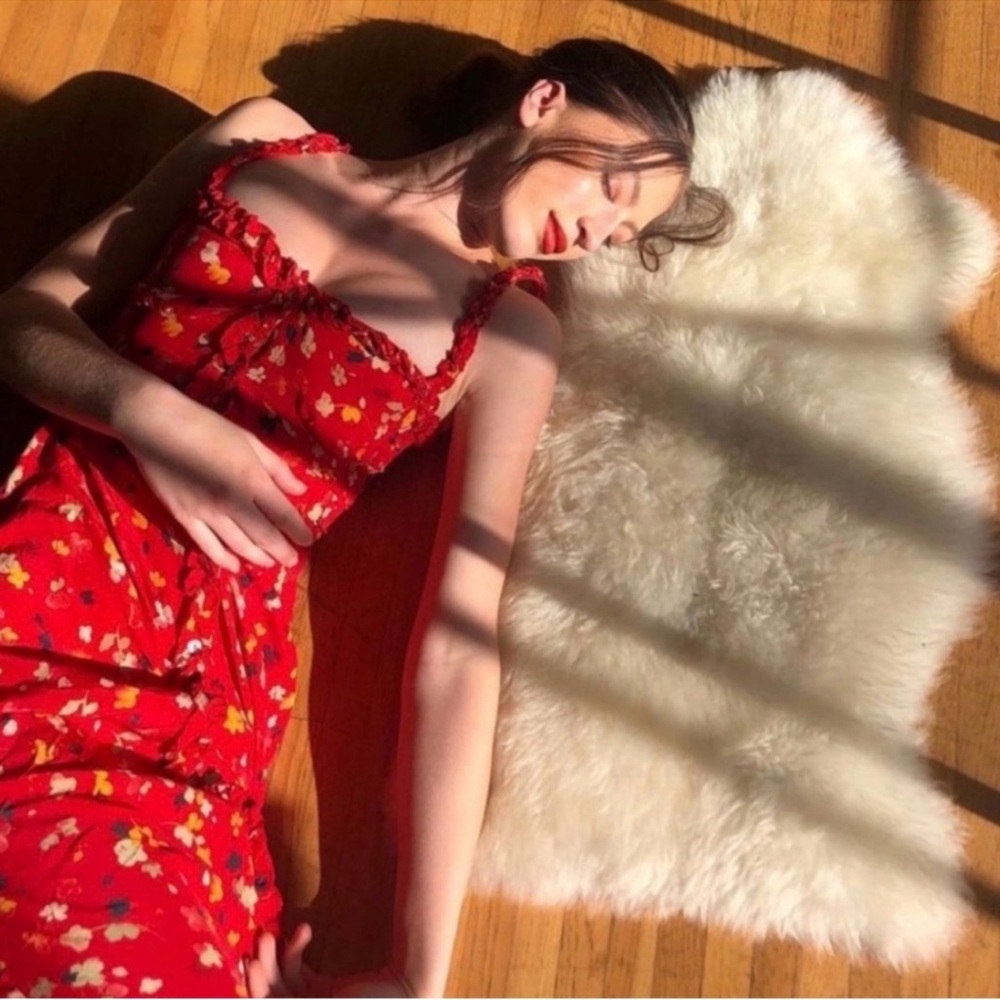 Realisation Par The Juliet Button Front Silk Midi Floral Dress Rouge Fleur - Picture 6 of 12